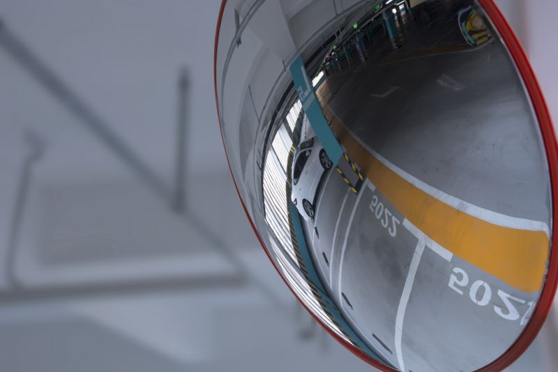 Increase Your Spade Mirrors Business with an AI Driven, Targeted Website